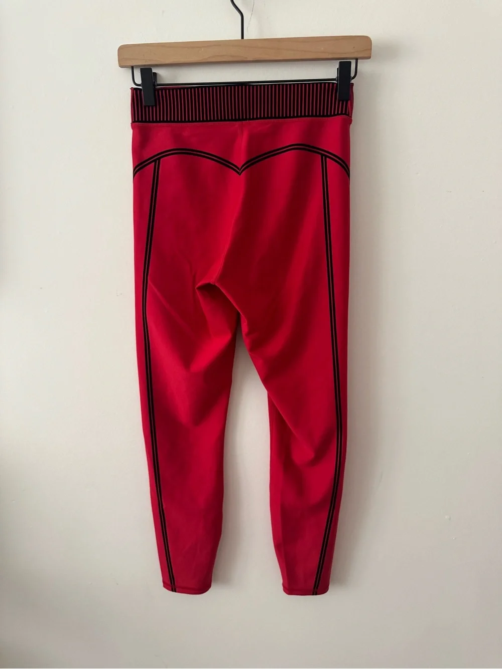 Alo Red Sports Bra and Cropped Legging Set